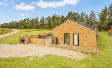 "Udder" - 1.5km from the sea 3