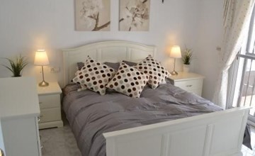 Villa mit Blick auf das Wasser 2