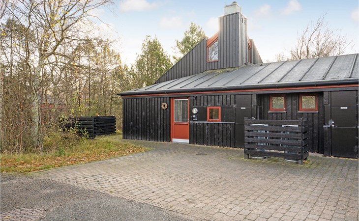 Awesome home in Grenaa with WiFi 1