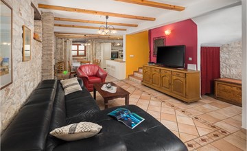 Awesome home in Basici 3