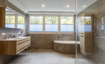 2 Schlafzimmer (120m²) 2