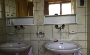 Chalet mit grossem Umschwung 3