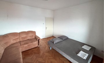 Beautiful apartment in Karlobag with WiFi 3