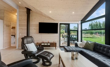 5 bedroom cozy home in Væggerløse 2