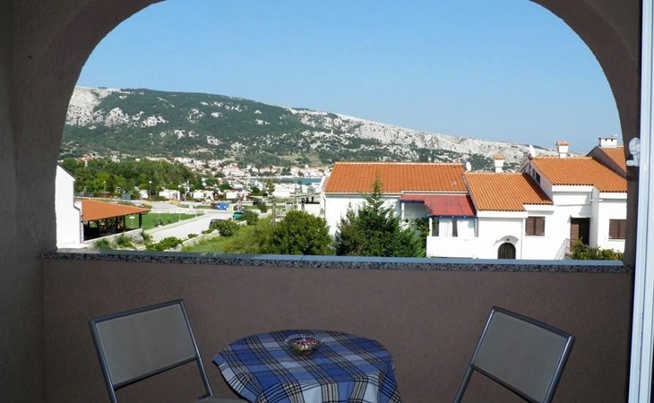in Baška mit Eigenem Balkon und Meerblick 1