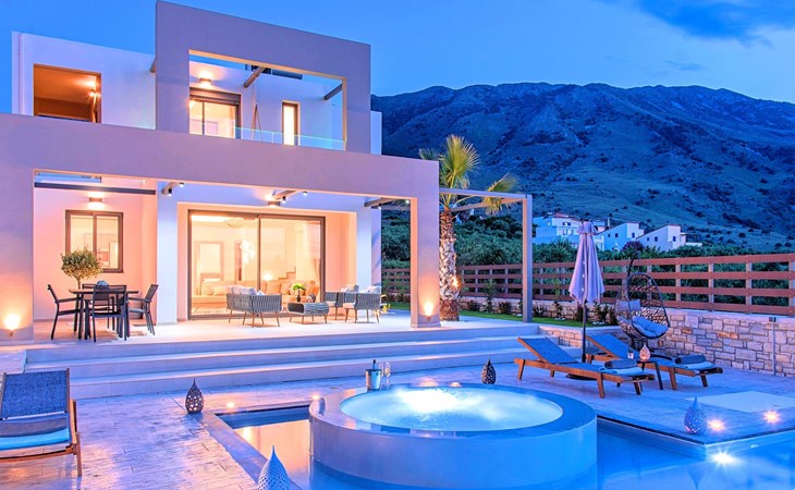 Ferienvilla "Minaos Grand" mit privatem Pool 1