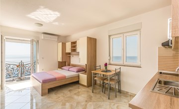 Cozy apartment in Krvavica with WiFi 3