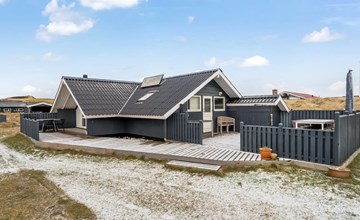 "Mimi" - 120m from the sea 2