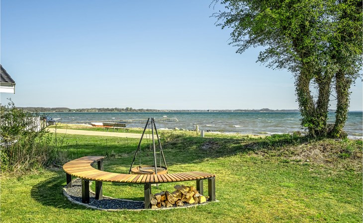 Beach front home in Sjølund 1