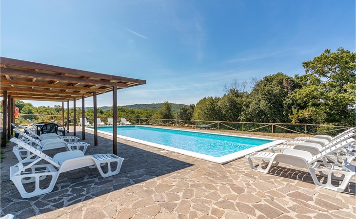 2 bedroom lovely home in Sassetta 1