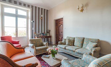 Château avec piscine privée 3