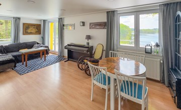 Nice home in Kielno with WiFi 3