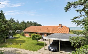 4 bedroom beach front home in Thyholm 2