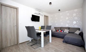 Gorgeous home in Murter 3