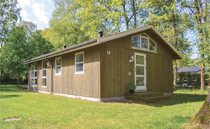 2 bedroom lovely home in Glesborg 1