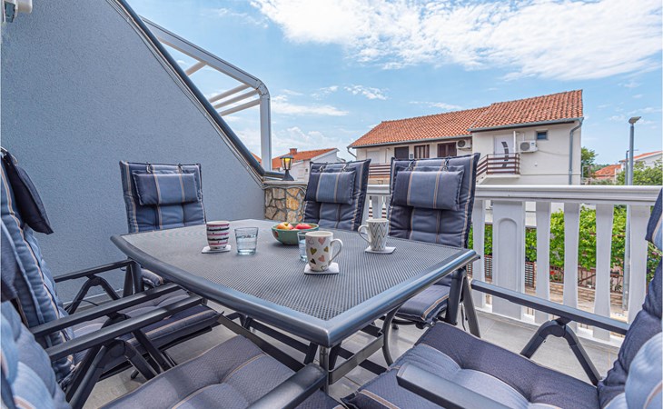 2 bedroom awesome apartment in Pirovac 1