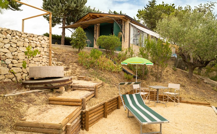 Mike's Dinghy House 1