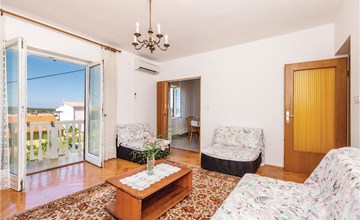 Cozy apartment in Barbat with kitchen 3
