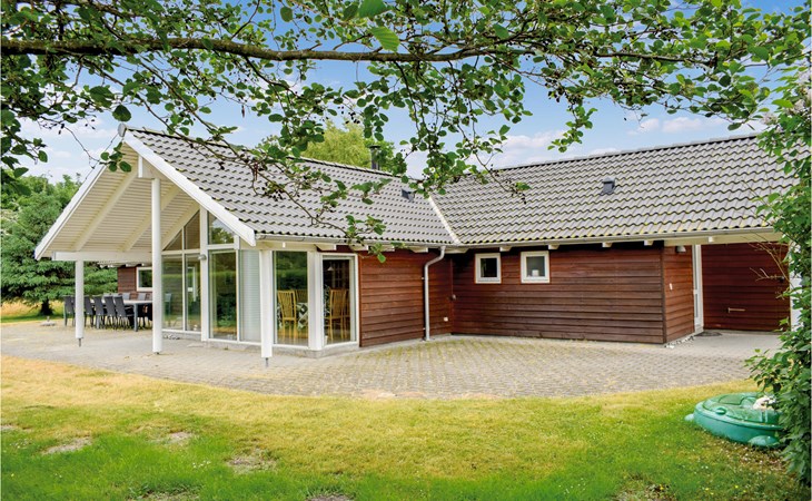 Stunning home in Ebeltoft with WiFi 1