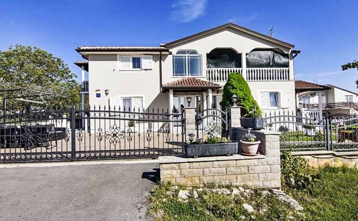 Comfortabel 4-persoons vakantiehuis in Umag (Valizza) 1