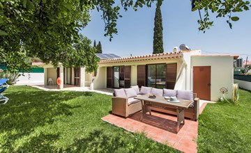 Jenny - VIP Properties 3