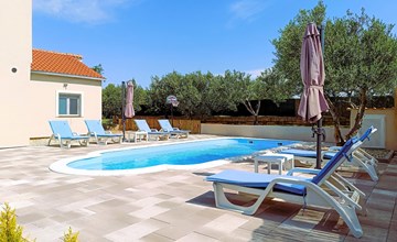 3 bedroom gorgeous home in Nadin 2