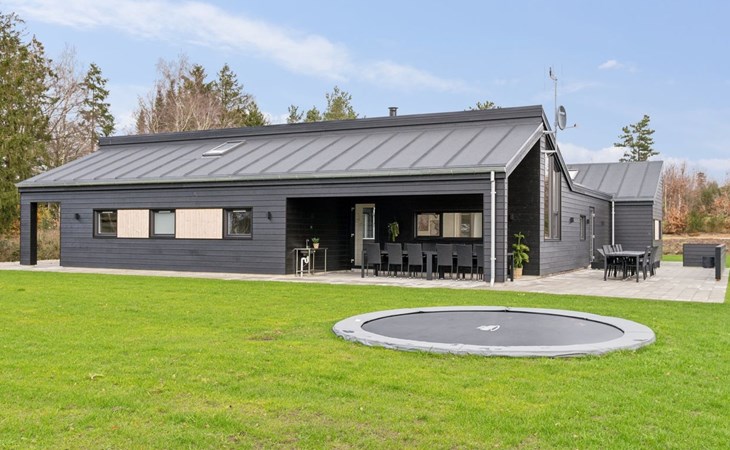 "Lanessa" - 800m from the sea 1