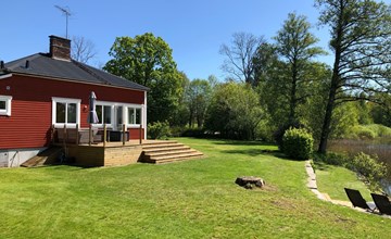 mit Garten und Holzterrasse am See 3