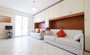 Wohnung Borghetto Santo Spirito mit Terrasse 3