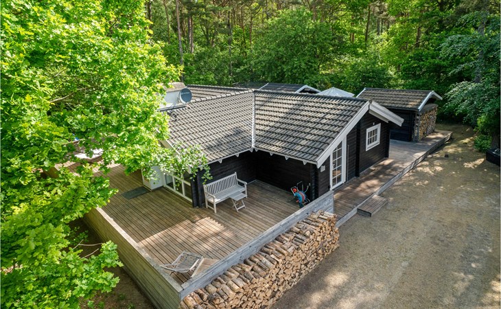 Lovely home in Rønde with kitchen 1