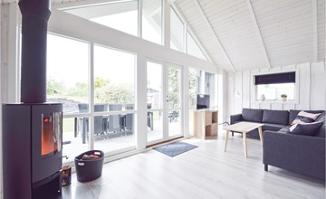 Beautiful home in Malling with WiFi 2