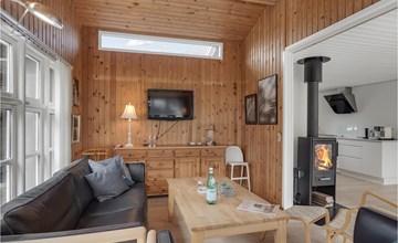 3 bedroom beautiful home in Hals 3