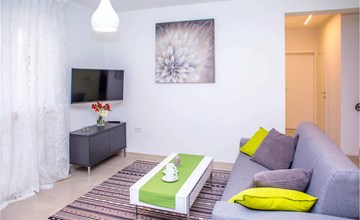 Villa Orljak 2