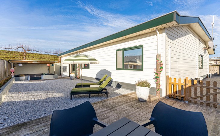 Pet friendly home in Stavenisse with outdoor swimming pool 1