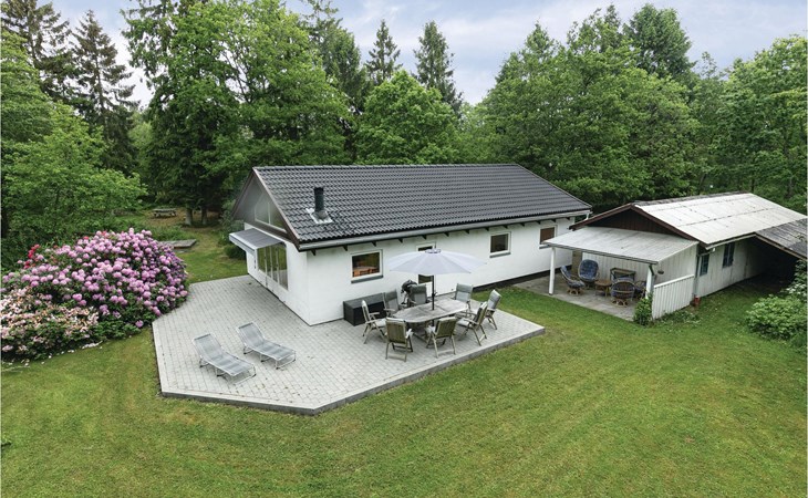 Stunning home in Aakirkeby with WiFi 1