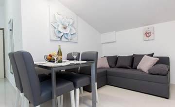 Wohnung mit Blick auf das Wasser 2