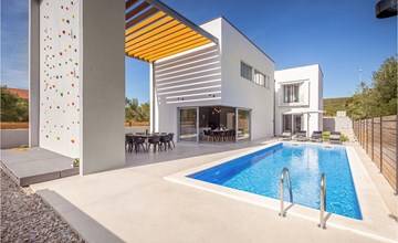 Villa Activia 2