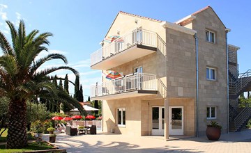 Cozy apartment in Cilipi with WiFi 3
