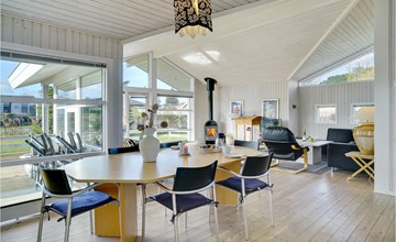 Awesome home in Strøby with WiFi 2