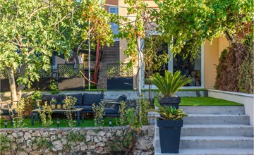 Awesome home in Okrug Gornji with WiFi 2