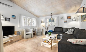 Amazing home in Nexø with WiFi 3