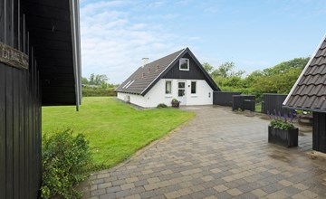 Beautiful home in Spøttrup with kitchen 2