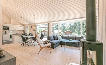 Lovely home in Nexø with kitchen 2
