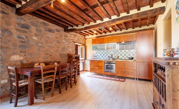 Amazing home in Colognora di Pescaglia 3