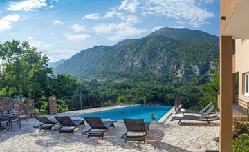 Villa Mosor mit beheiztem Salzwasserpool und Sauna 3