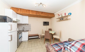 Stunning apartment in Okrug Gornji 3