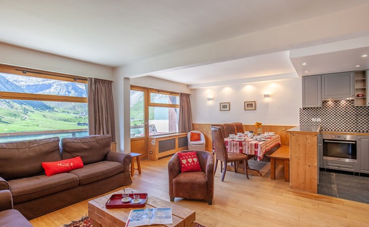 The Shamrock (The Lake) 1