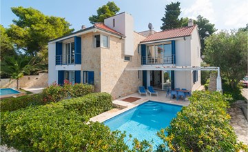 Amazing home in Supetar 2