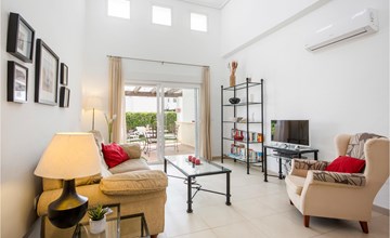 2 bedroom lovely home in Roldan 2