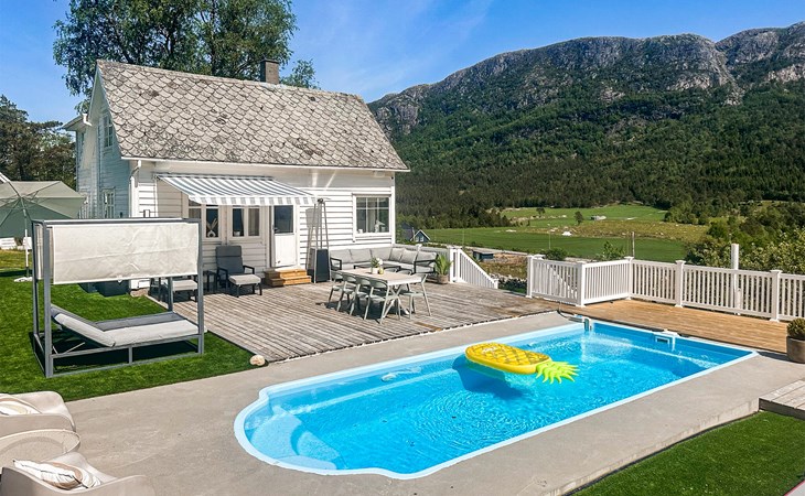 3 bedroom stunning home in Vikebygd 1